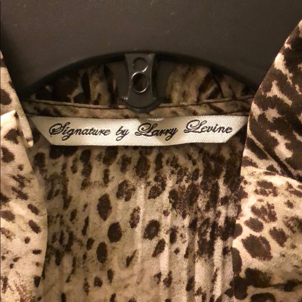 Button down blouse - Picture 2 of 4